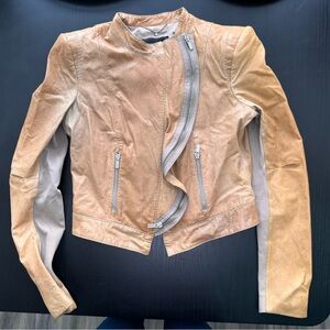 BCBG MAX AZRIA 100% Leather shoulder padded Jacket sz: Sm